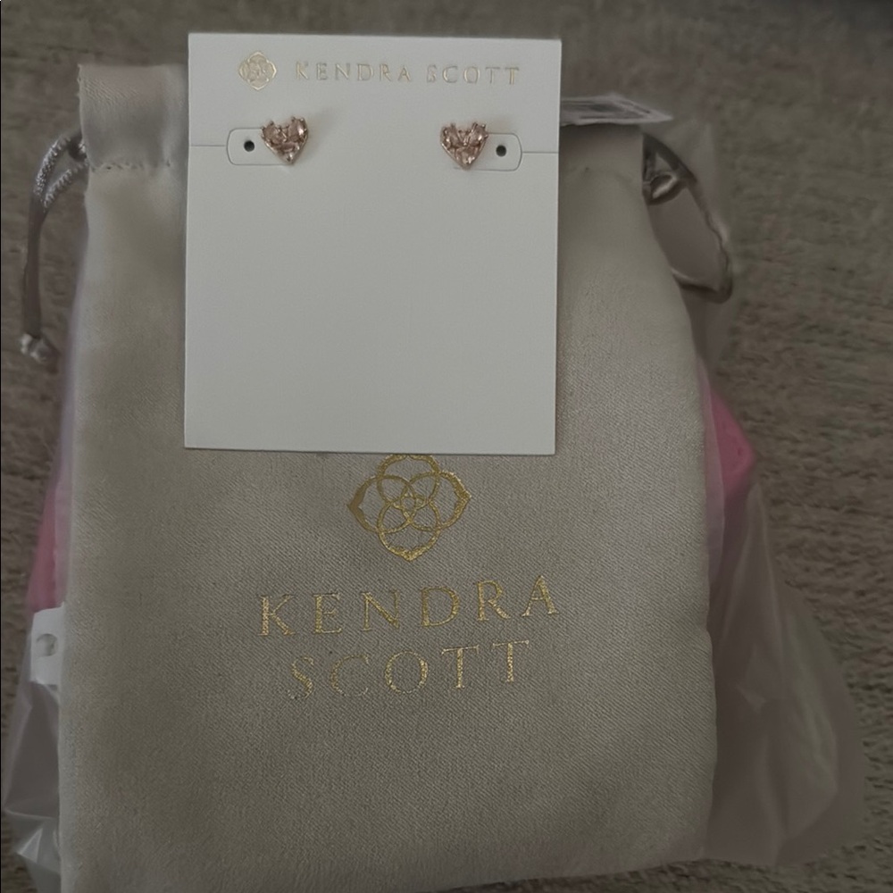 Kendra Scott Katy Heart Stud Gold Pink Glass Earrings